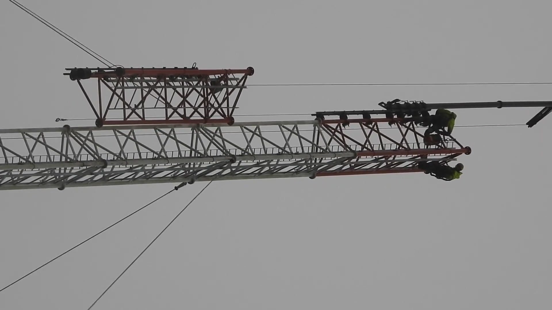 150m mast lifting - video preview